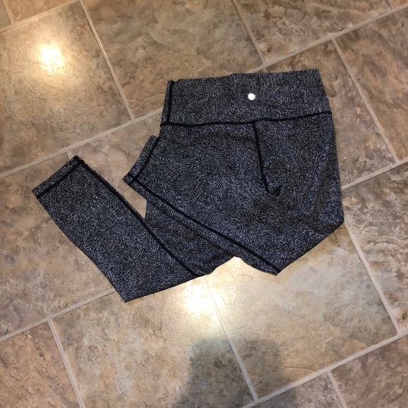 Lululemon capris - Picture 2 of 2